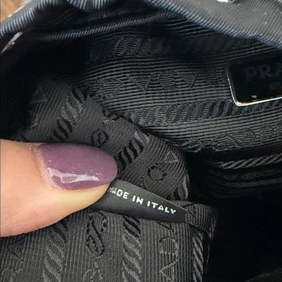Prada Re-Nylon pouch - Picture 8 of 12